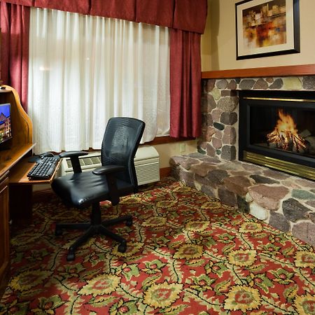 Holiday Inn & Suites Wausau-Rothschild By Ihg Buitenkant foto