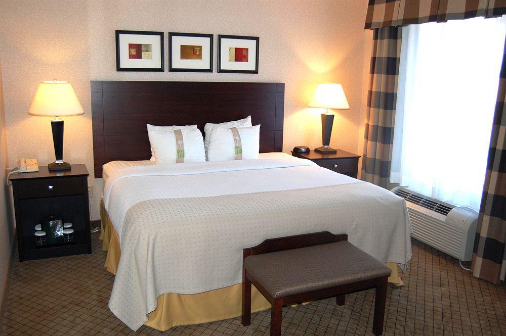 Holiday Inn & Suites Wausau-Rothschild By Ihg Kamer foto