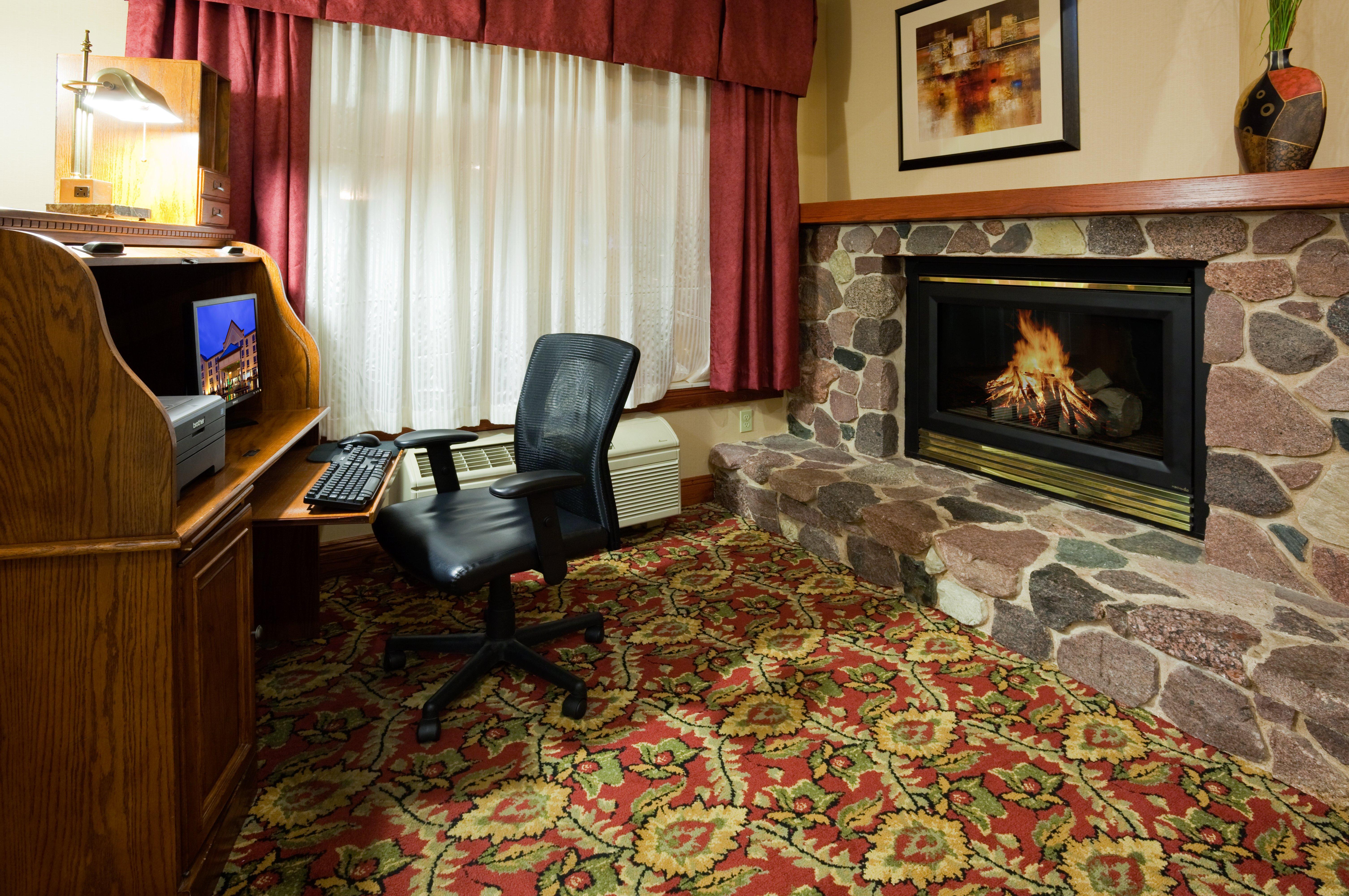 Holiday Inn & Suites Wausau-Rothschild By Ihg Buitenkant foto