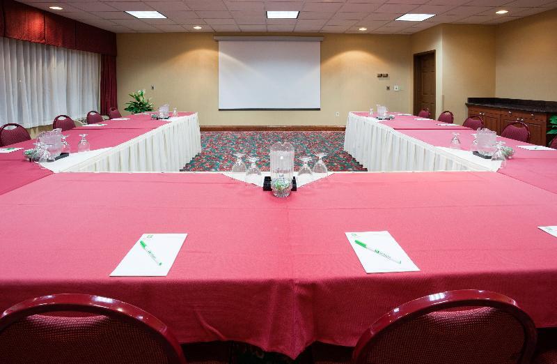 Holiday Inn & Suites Wausau-Rothschild By Ihg Buitenkant foto
